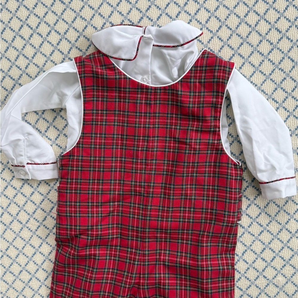 Anavini Red Plaid Longall and white collared shirt with matching plaid piping - Picture 6 of 6